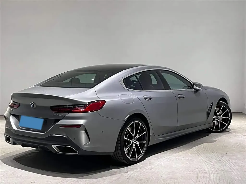 2022 BMW 8 Series 3.0T 333HP L6 8AT,autocango,china used car exporter,china ev exporter,chinese used car exporter,chinese used ev exporter