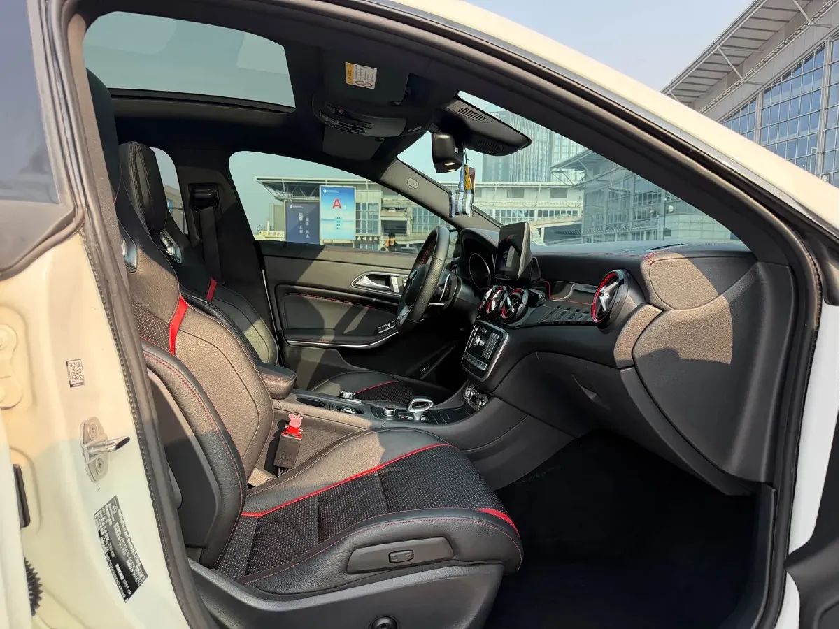 2017 Mercedes-Benz CLA AMG 2.0T 381HP L4 7DCT,autocango,china used car exporter,china ev exporter,chinese used car exporter,chinese used ev exporter
