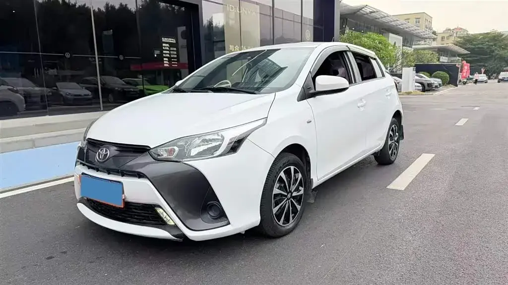 2017 Toyota Yaris L 1.5L 107HP L4 CVT