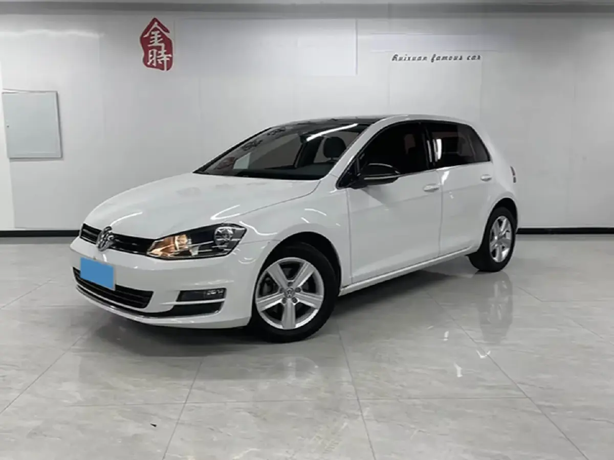 2015 Volkswagen Golf 1.6L 110HP L4 6AT 2015 Volkswagen Golf 1.6L 110HP L4 6AT
