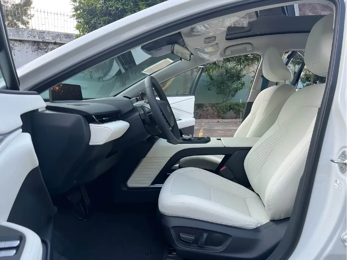 2025 Toyota bZ5 BEV,autocango,china used car exporter,china ev exporter,chinese used car exporter,chinese used ev exporter