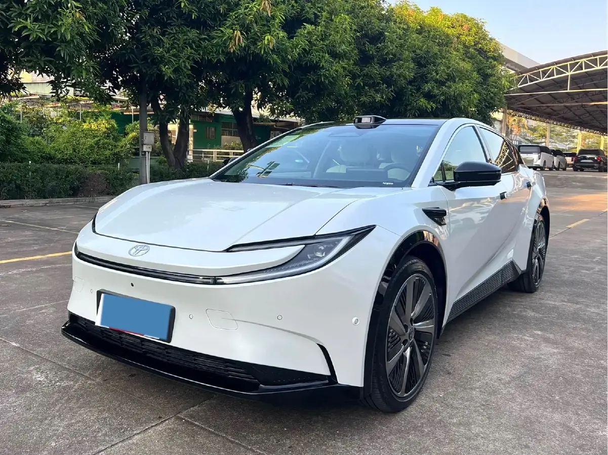 2025 Toyota bZ5 BEV