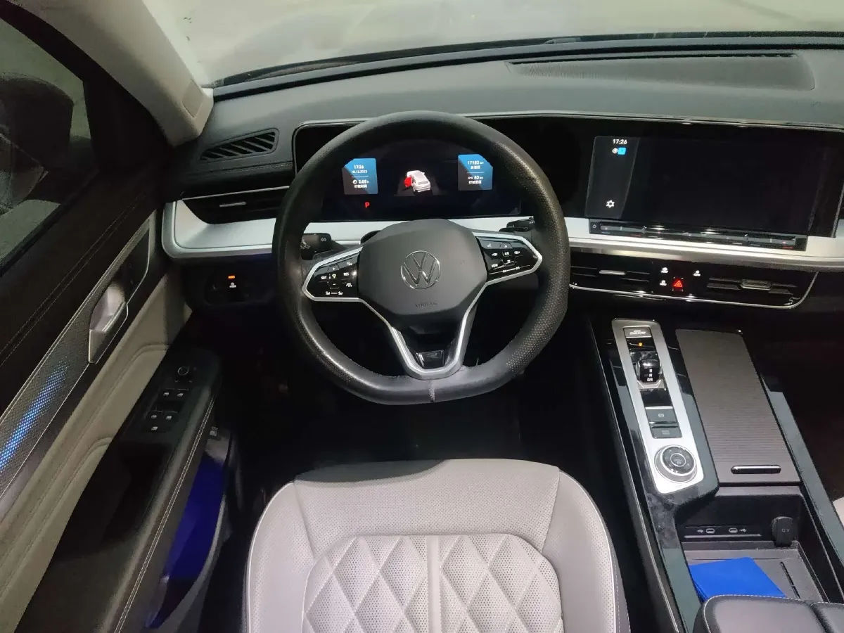 2023 Volkswagen Tavendor 2.0T 220HP L4 7DCT,autocango,china used car exporter,china ev exporter,chinese used car exporter,chinese used ev exporter