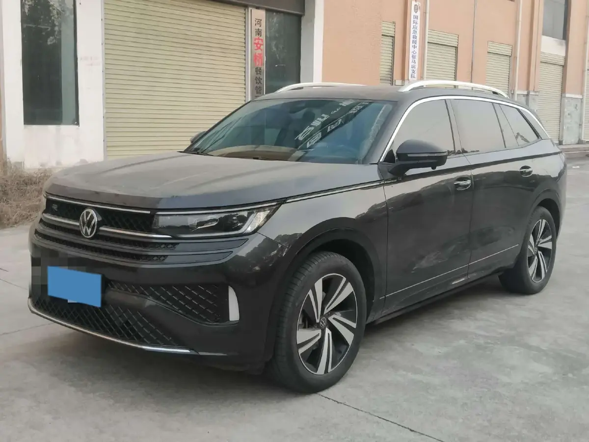 2023 Volkswagen Tavendor 2.0T 220HP L4 7DCT