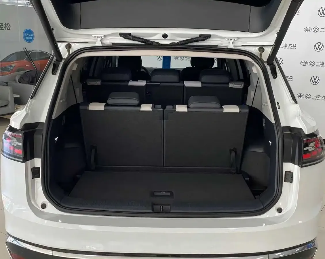 2024 Volkswagen ID.6 Crozz BEV 84.8KWH,autocango,china used car exporter,china ev exporter,chinese used car exporter,chinese used ev exporter