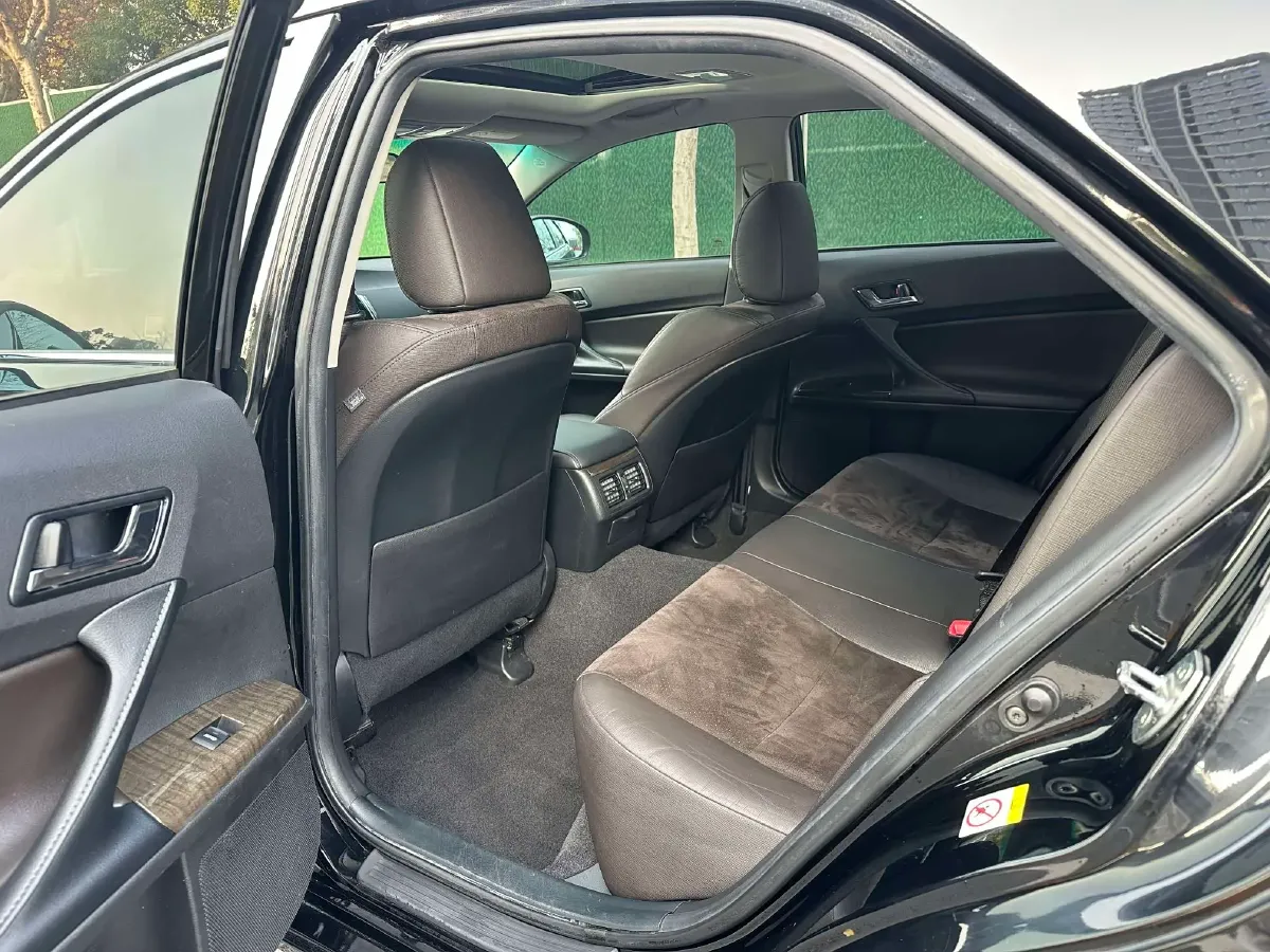 2013 Toyota Reiz 2.5L 193HP V6 6AT,autocango,china used car exporter,china ev exporter,chinese used car exporter,chinese used ev exporter