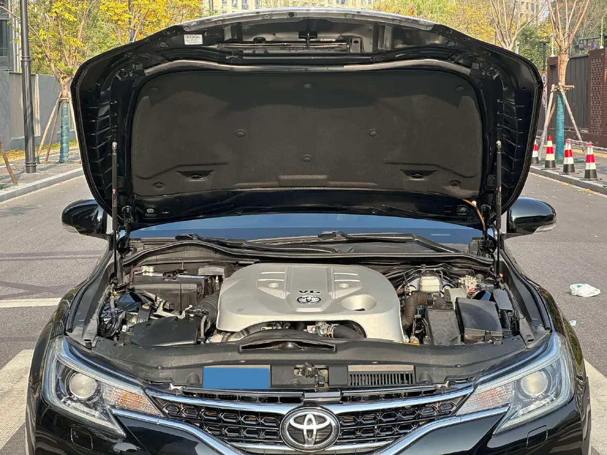 2013 Toyota Reiz 2.5L 193HP V6 6AT,autocango,china used car exporter,china ev exporter,chinese used car exporter,chinese used ev exporter