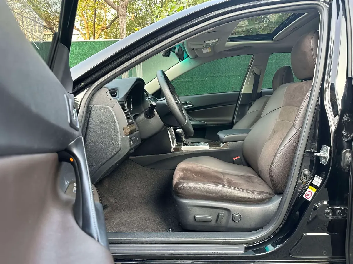 2013 Toyota Reiz 2.5L 193HP V6 6AT,autocango,china used car exporter,china ev exporter,chinese used car exporter,chinese used ev exporter