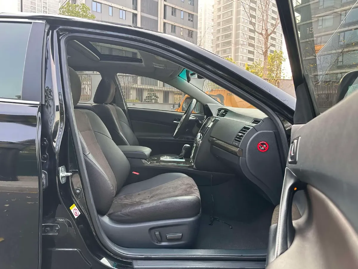 2013 Toyota Reiz 2.5L 193HP V6 6AT,autocango,china used car exporter,china ev exporter,chinese used car exporter,chinese used ev exporter