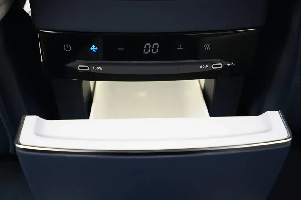 2024 Zeekr 009 BEV 108KWH,autocango,china used car exporter,china ev exporter,chinese used car exporter,chinese used ev exporter