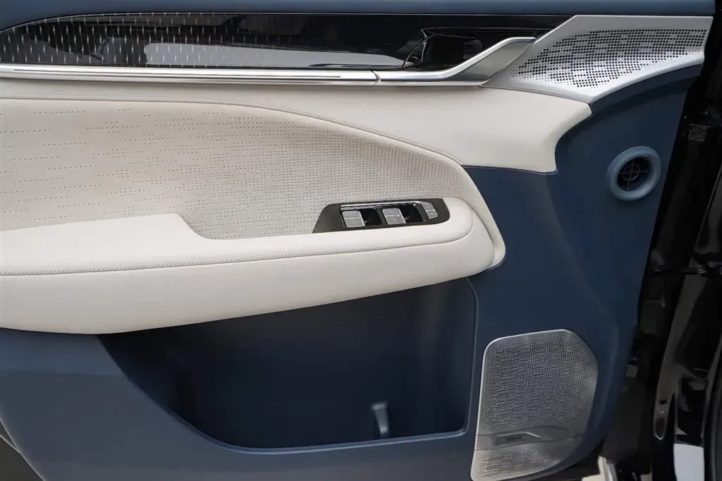 2024 Zeekr 009 BEV 108KWH,autocango,china used car exporter,china ev exporter,chinese used car exporter,chinese used ev exporter