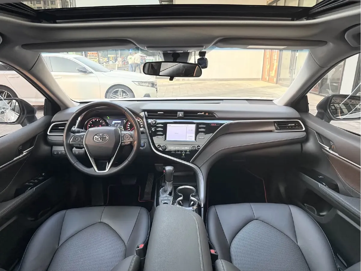 2018 Toyota Camry 2.5L 209HP L4 8AT,autocango,china used car exporter,china ev exporter,chinese used car exporter,chinese used ev exporter