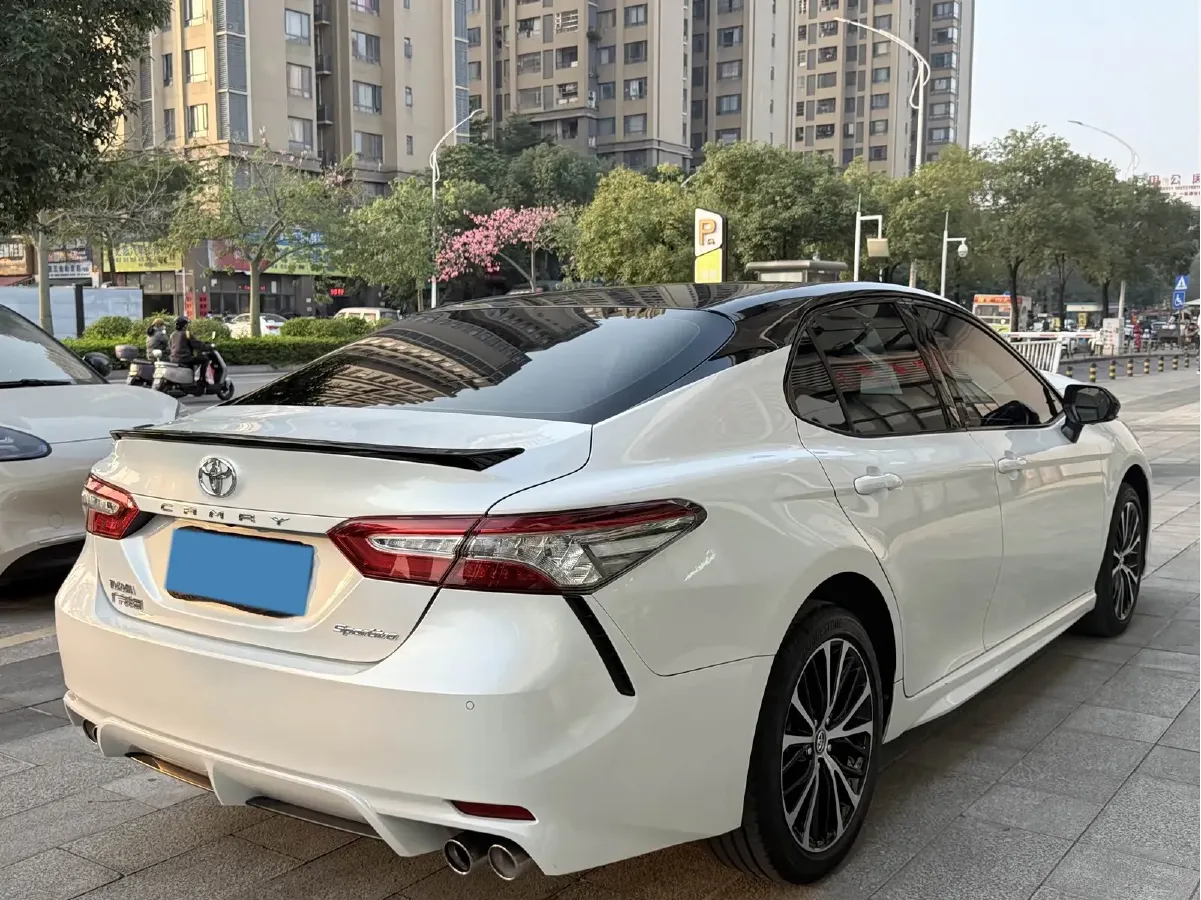 2018 Toyota Camry 2.5L 209HP L4 8AT,autocango,china used car exporter,china ev exporter,chinese used car exporter,chinese used ev exporter
