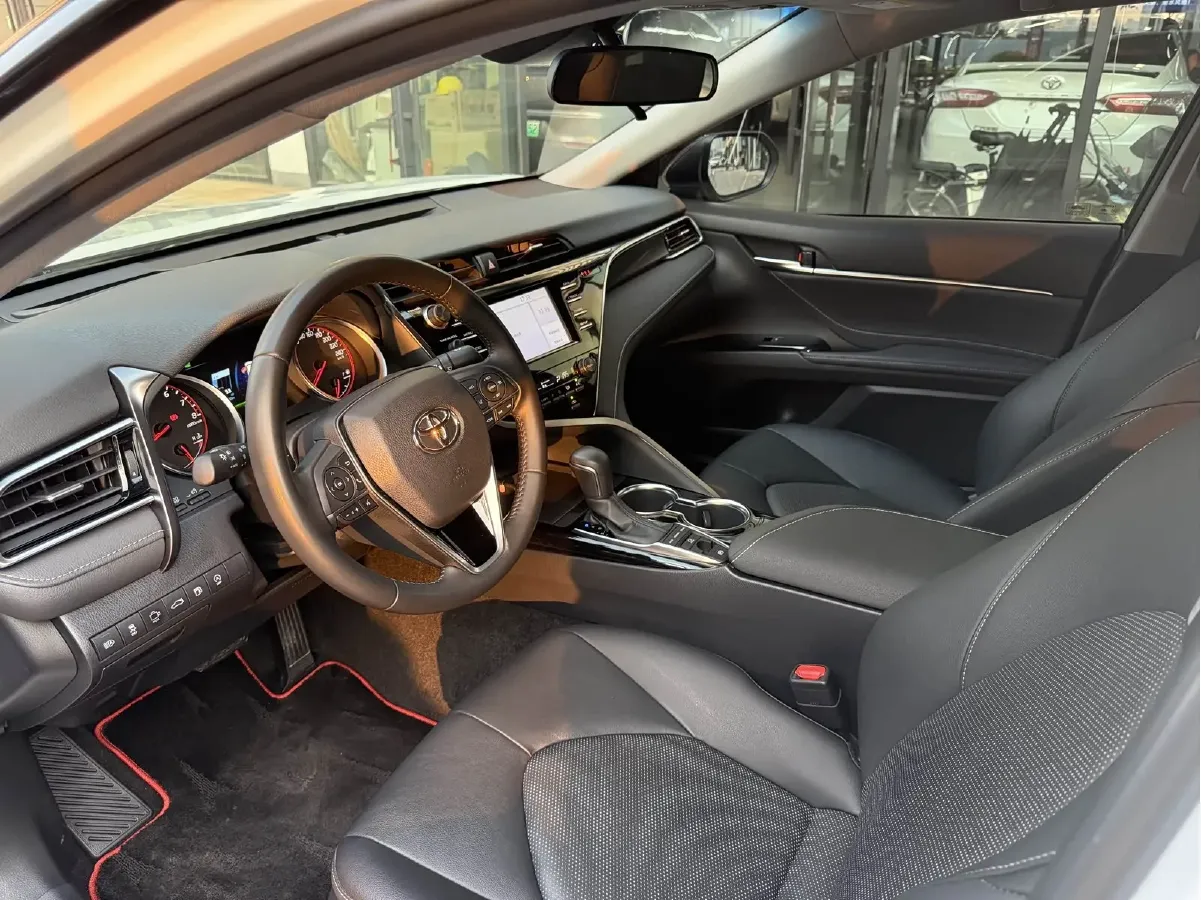 2018 Toyota Camry 2.5L 209HP L4 8AT,autocango,china used car exporter,china ev exporter,chinese used car exporter,chinese used ev exporter