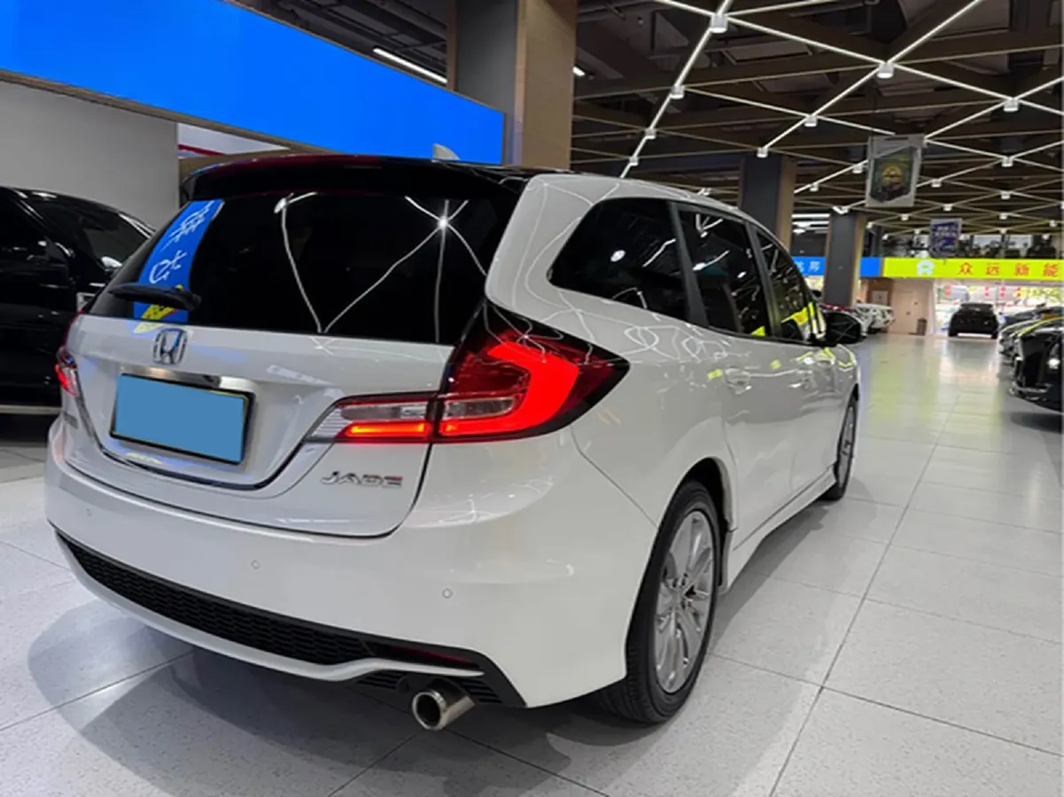 2017 Honda Jade 1.8L 141HP L4 5AT,autocango,china used car exporter,china ev exporter,chinese used car exporter,chinese used ev exporter