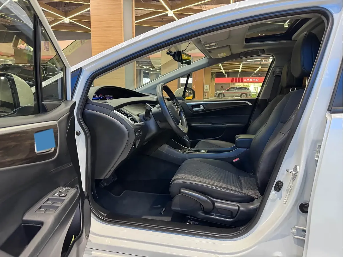 2017 Honda Jade 1.8L 141HP L4 5AT,autocango,china used car exporter,china ev exporter,chinese used car exporter,chinese used ev exporter