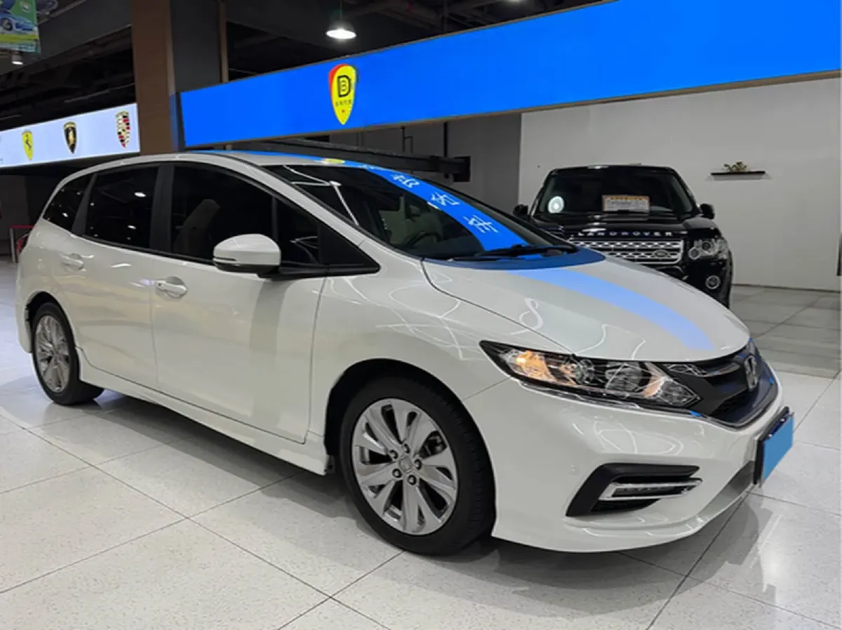 2017 Honda Jade 1.8L 141HP L4 5AT,autocango,china used car exporter,china ev exporter,chinese used car exporter,chinese used ev exporter