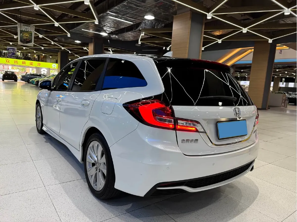 2017 Honda Jade 1.8L 141HP L4 5AT,autocango,china used car exporter,china ev exporter,chinese used car exporter,chinese used ev exporter