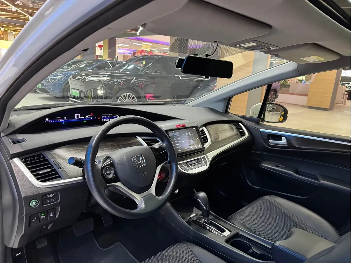 2017 Honda Jade 1.8L 141HP L4 5AT,autocango,china used car exporter,china ev exporter,chinese used car exporter,chinese used ev exporter