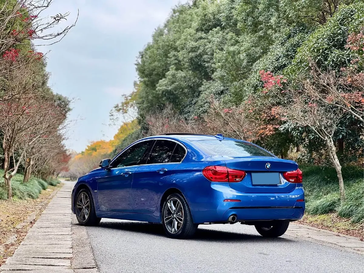 2018 BMW 1 Series 1.5T 136HP L3 6AT,autocango,china used car exporter,china ev exporter,chinese used car exporter,chinese used ev exporter