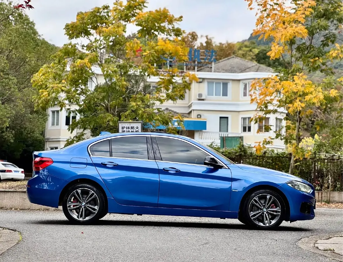 2018 BMW 1 Series 1.5T 136HP L3 6AT,autocango,china used car exporter,china ev exporter,chinese used car exporter,chinese used ev exporter