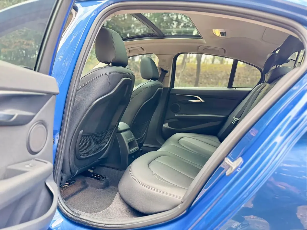 2018 BMW 1 Series 1.5T 136HP L3 6AT,autocango,china used car exporter,china ev exporter,chinese used car exporter,chinese used ev exporter