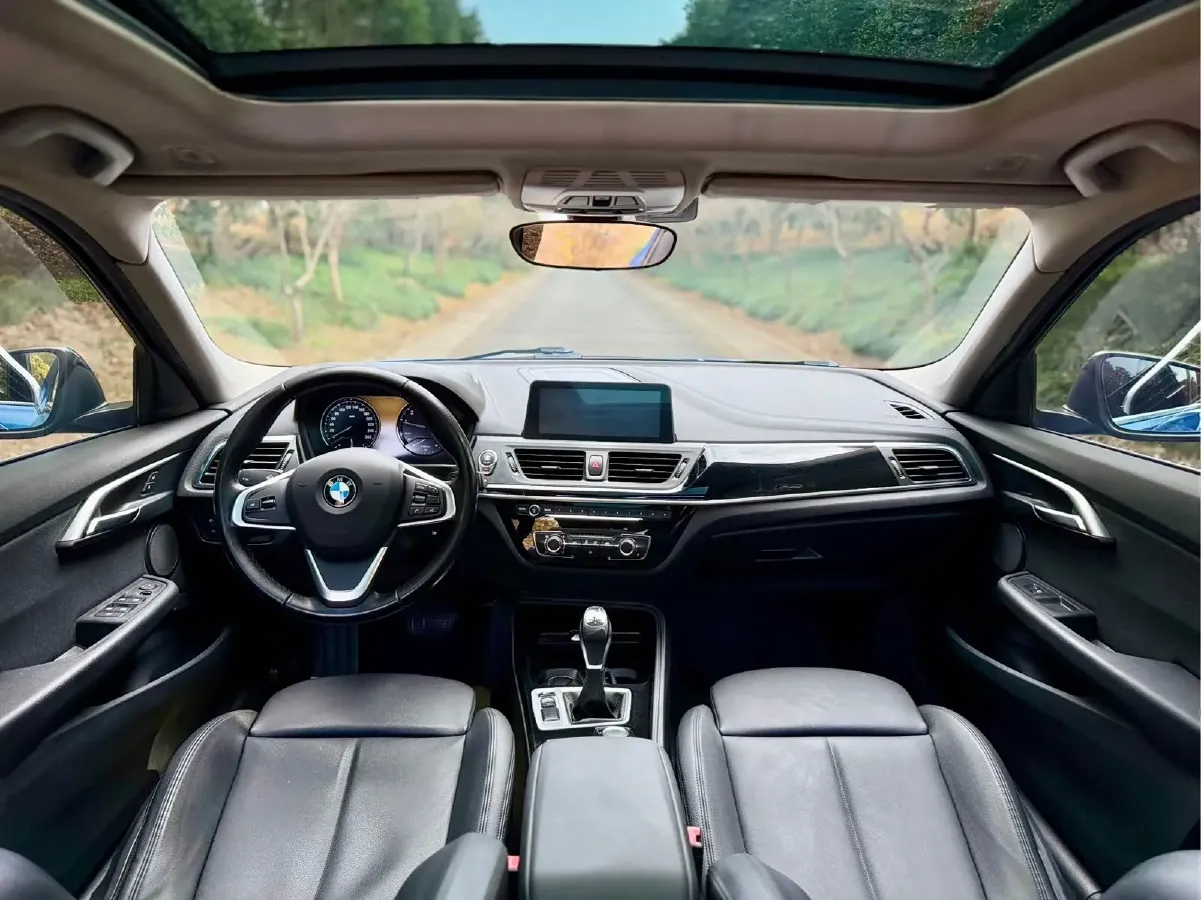 2018 BMW 1 Series 1.5T 136HP L3 6AT,autocango,china used car exporter,china ev exporter,chinese used car exporter,chinese used ev exporter