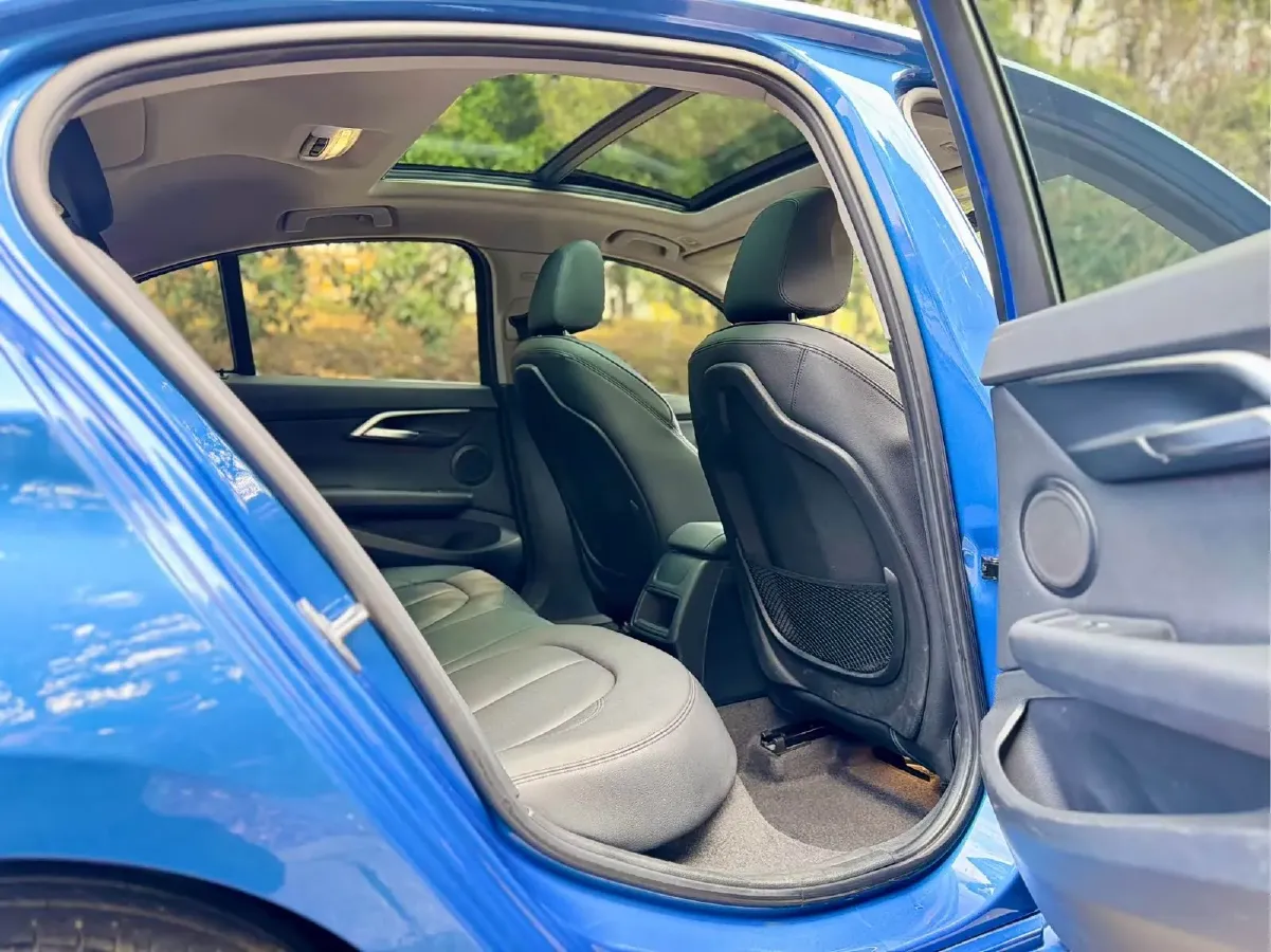 2018 BMW 1 Series 1.5T 136HP L3 6AT,autocango,china used car exporter,china ev exporter,chinese used car exporter,chinese used ev exporter