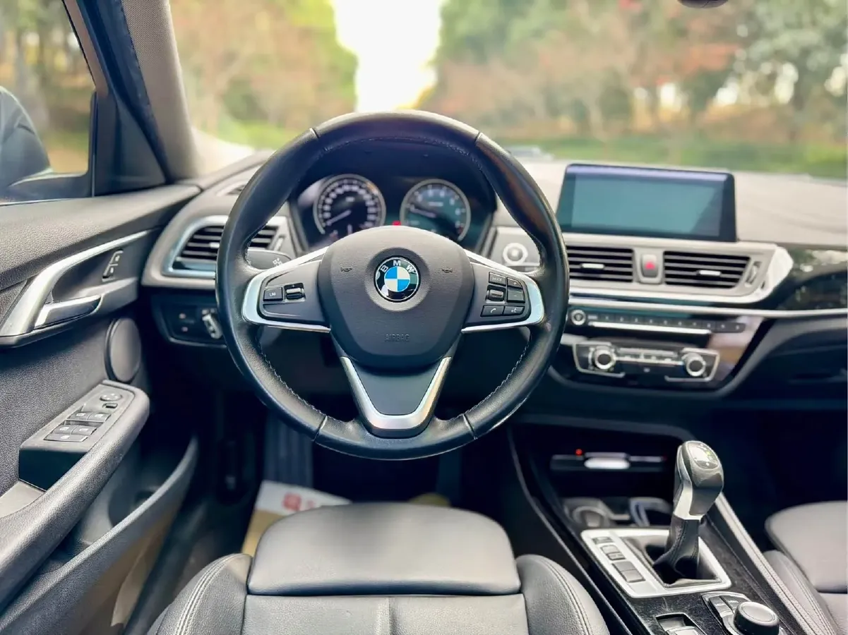 2018 BMW 1 Series 1.5T 136HP L3 6AT,autocango,china used car exporter,china ev exporter,chinese used car exporter,chinese used ev exporter