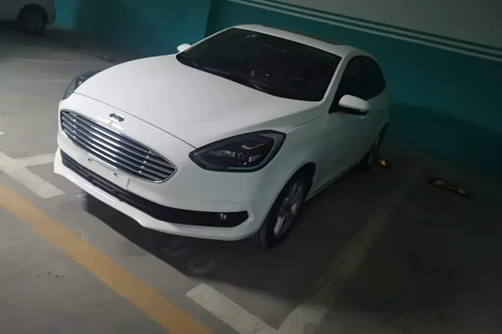 2019 Ford Escort 1.5L 122HP L3 6AT