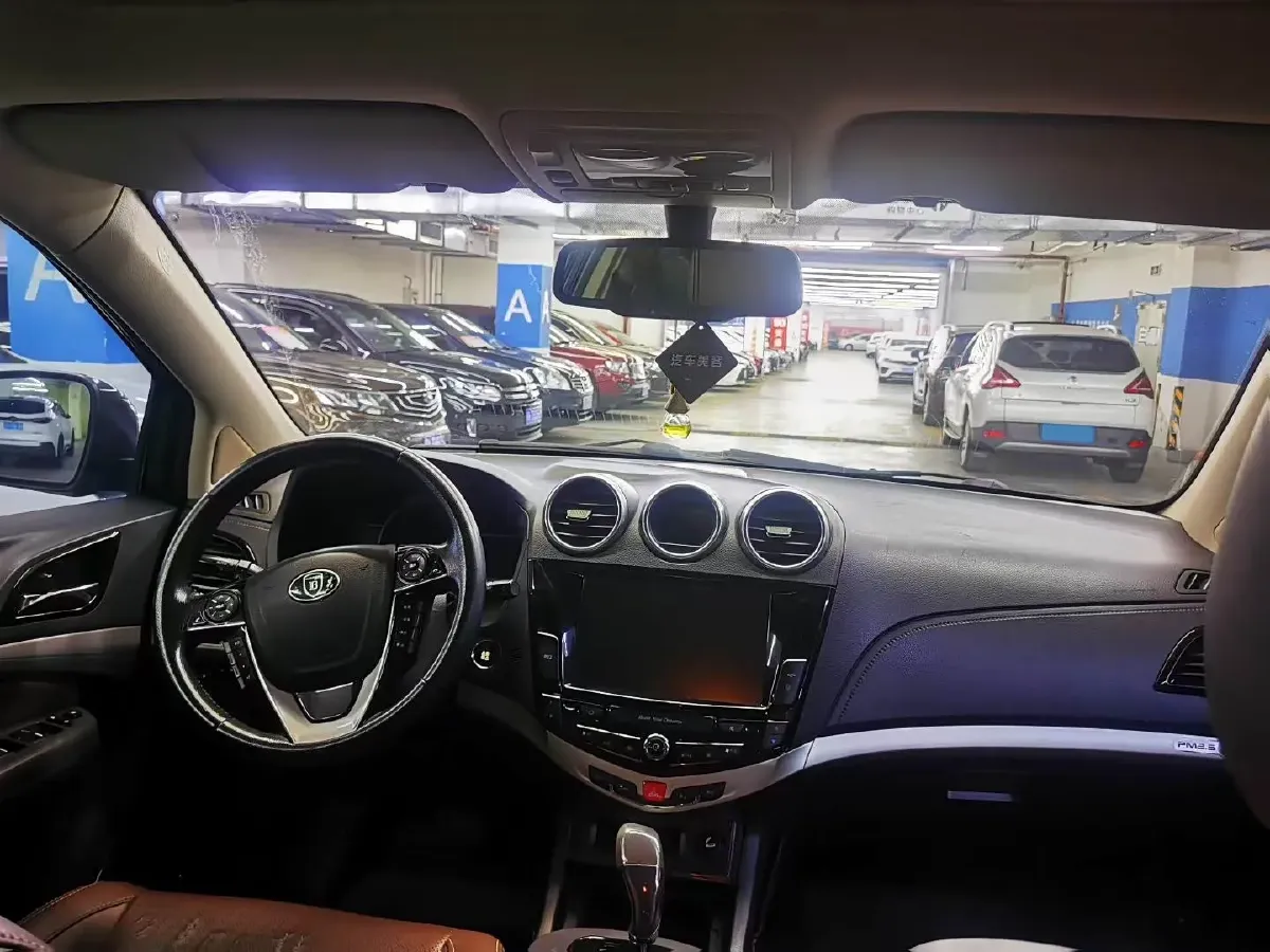 2015 BYD S7 2.0T 205HP L4 6DCT,autocango,china used car exporter,china ev exporter,chinese used car exporter,chinese used ev exporter