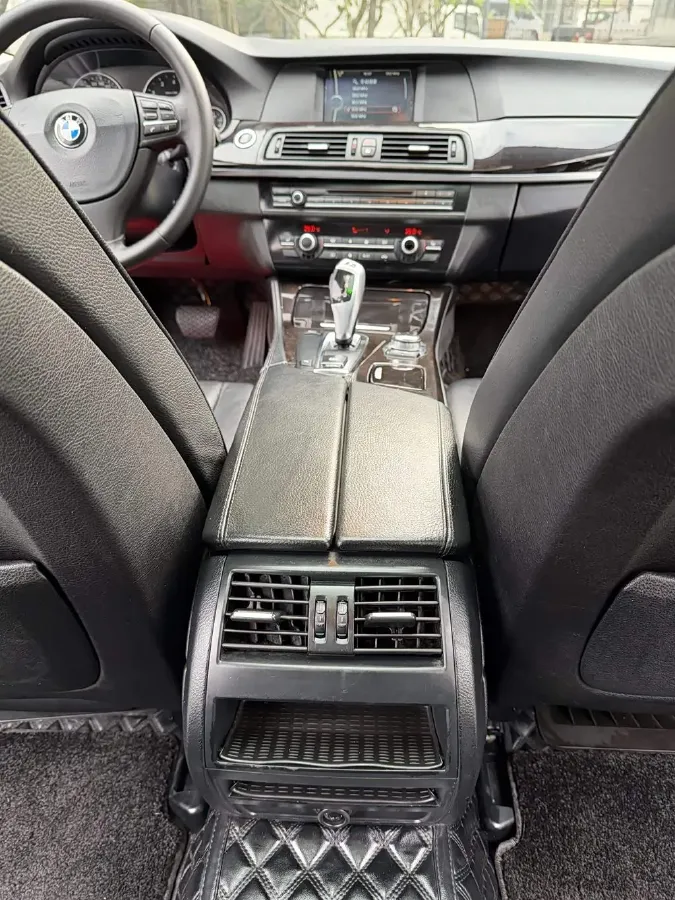 2012 BMW 5 Series 2.5L 204HP L6 8AT,autocango,china used car exporter,china ev exporter,chinese used car exporter,chinese used ev exporter