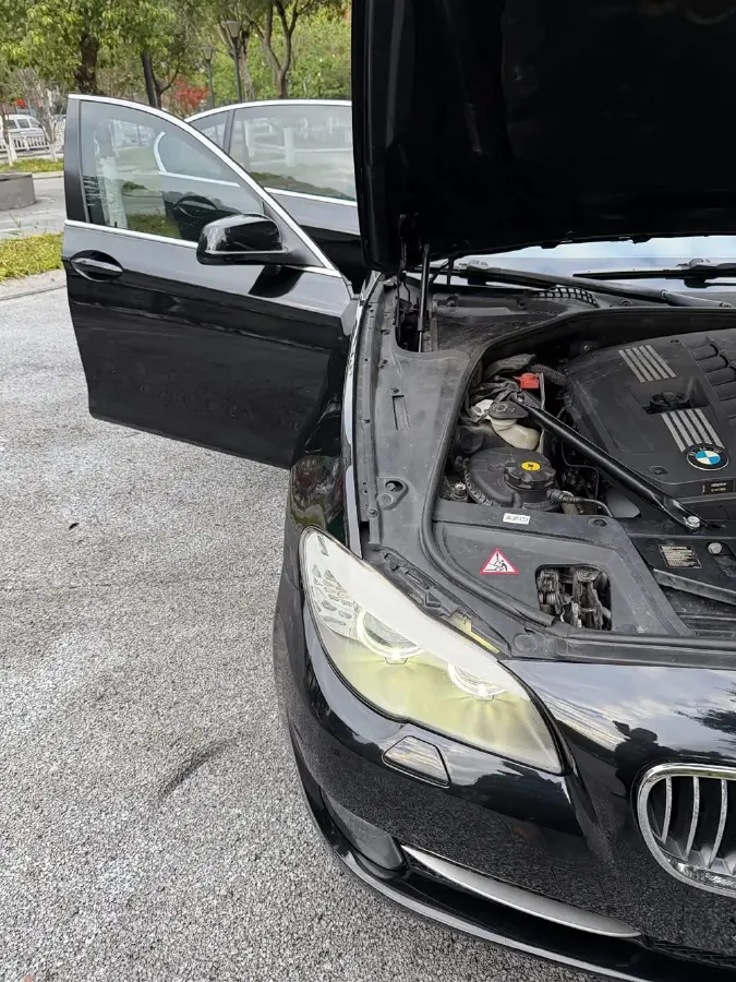 2012 BMW 5 Series 2.5L 204HP L6 8AT,autocango,china used car exporter,china ev exporter,chinese used car exporter,chinese used ev exporter