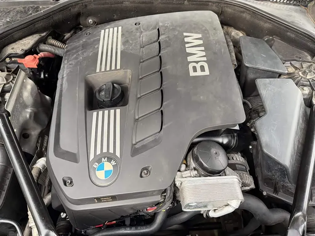 2012 BMW 5 Series 2.5L 204HP L6 8AT,autocango,china used car exporter,china ev exporter,chinese used car exporter,chinese used ev exporter