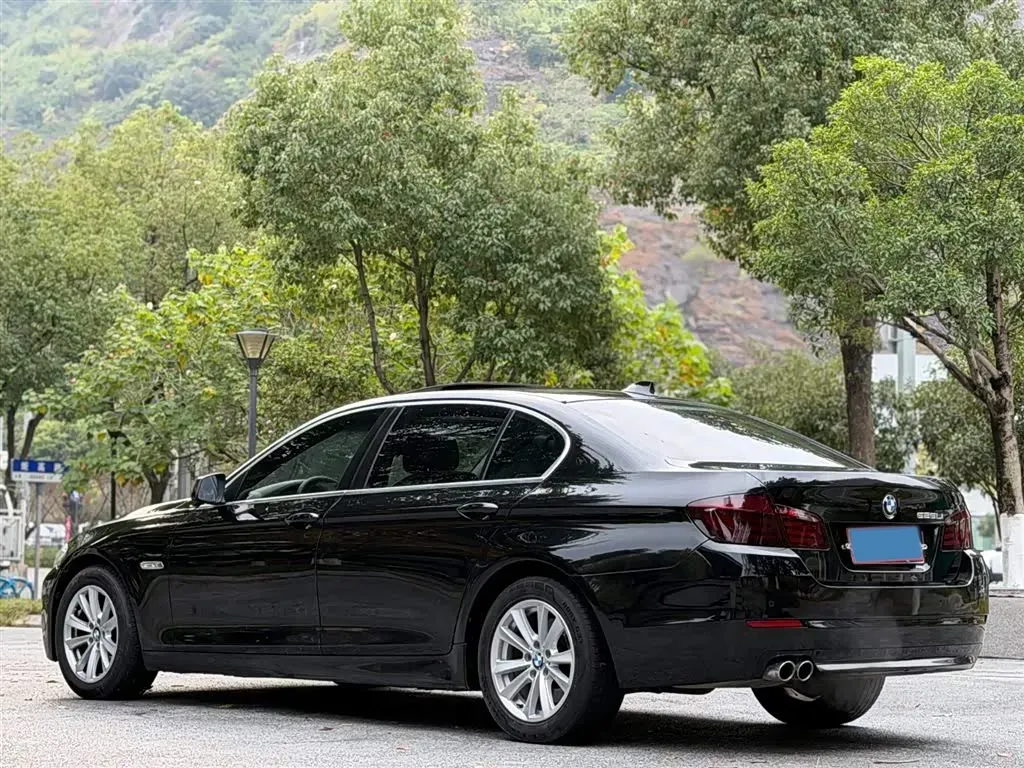 2012 BMW 5 Series 2.5L 204HP L6 8AT,autocango,china used car exporter,china ev exporter,chinese used car exporter,chinese used ev exporter