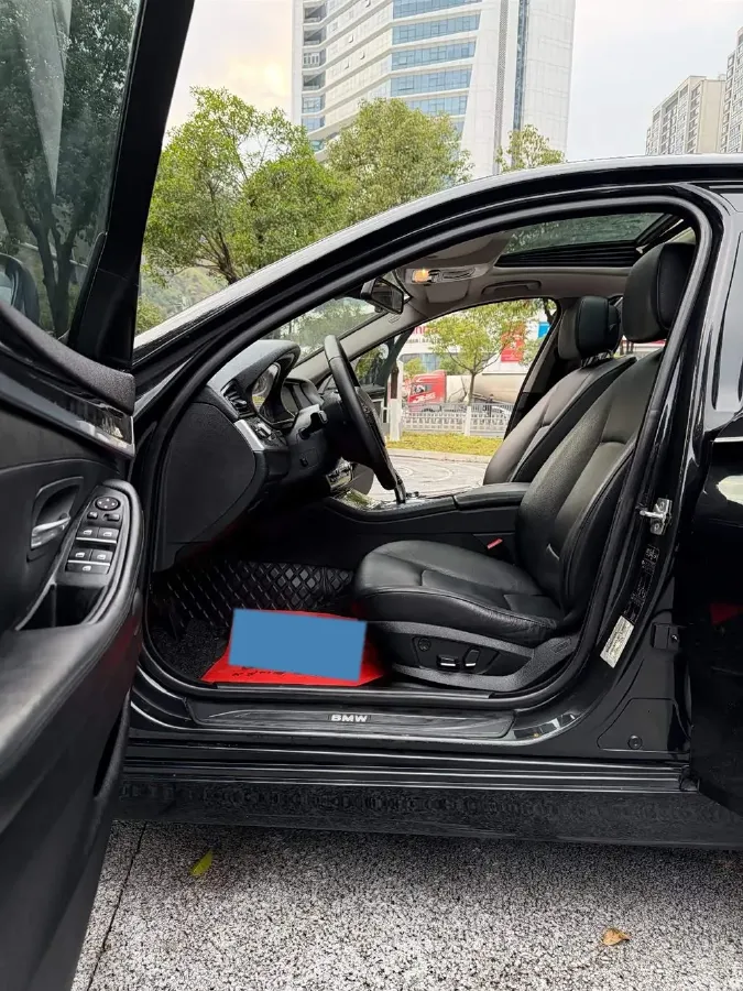 2012 BMW 5 Series 2.5L 204HP L6 8AT,autocango,china used car exporter,china ev exporter,chinese used car exporter,chinese used ev exporter