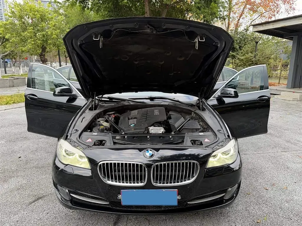2012 BMW 5 Series 2.5L 204HP L6 8AT,autocango,china used car exporter,china ev exporter,chinese used car exporter,chinese used ev exporter