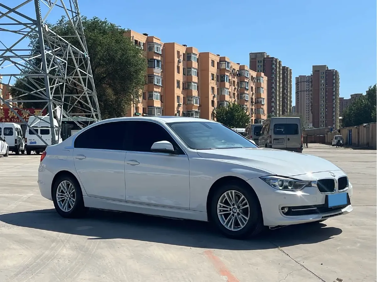 2013 BMW 3 Series 2.0T 184HP L4 8AT,autocango,china used car exporter,china ev exporter,chinese used car exporter,chinese used ev exporter
