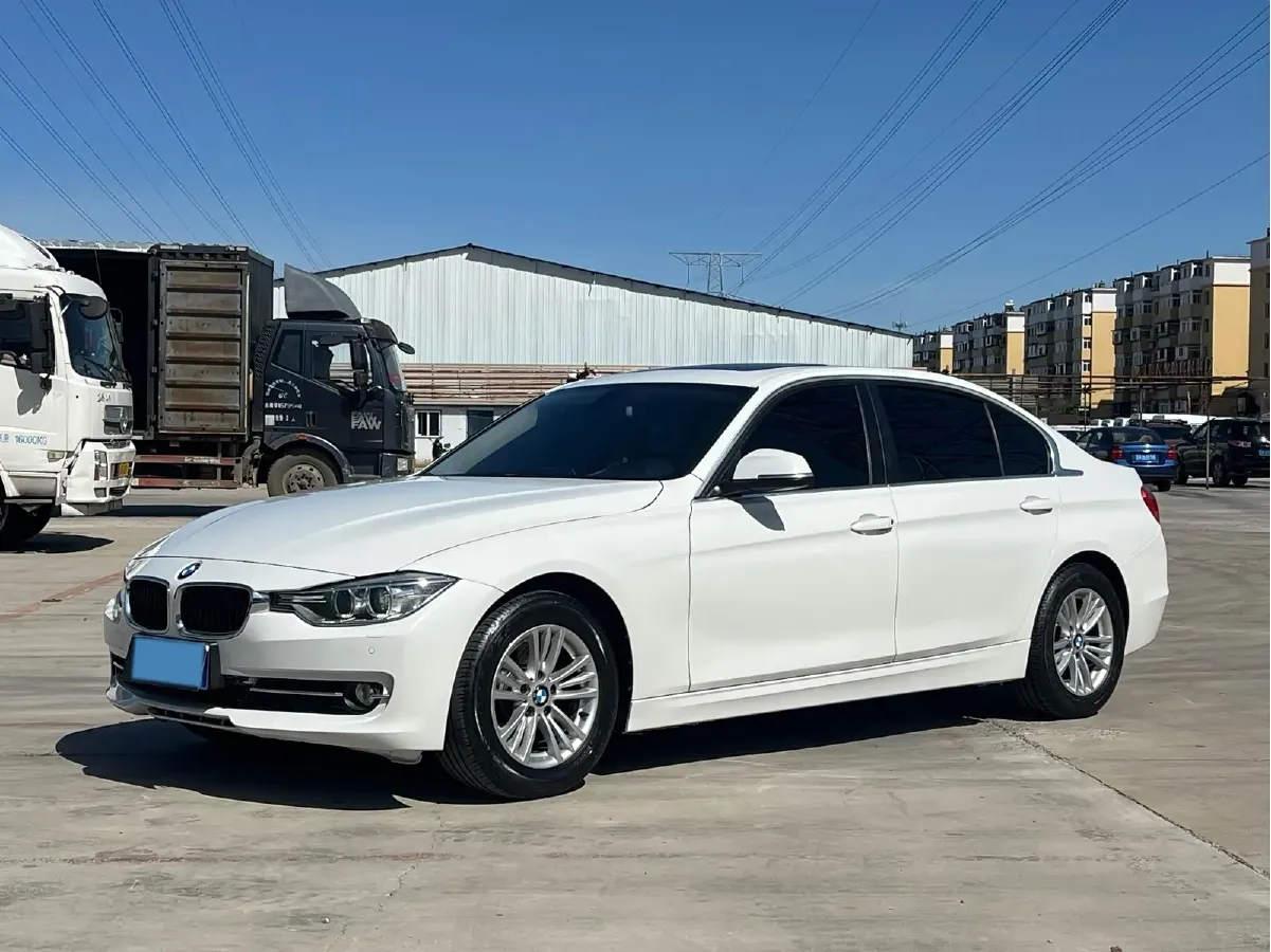 2013 BMW 3 Series 2.0T 184HP L4 8AT,autocango,china used car exporter,china ev exporter,chinese used car exporter,chinese used ev exporter