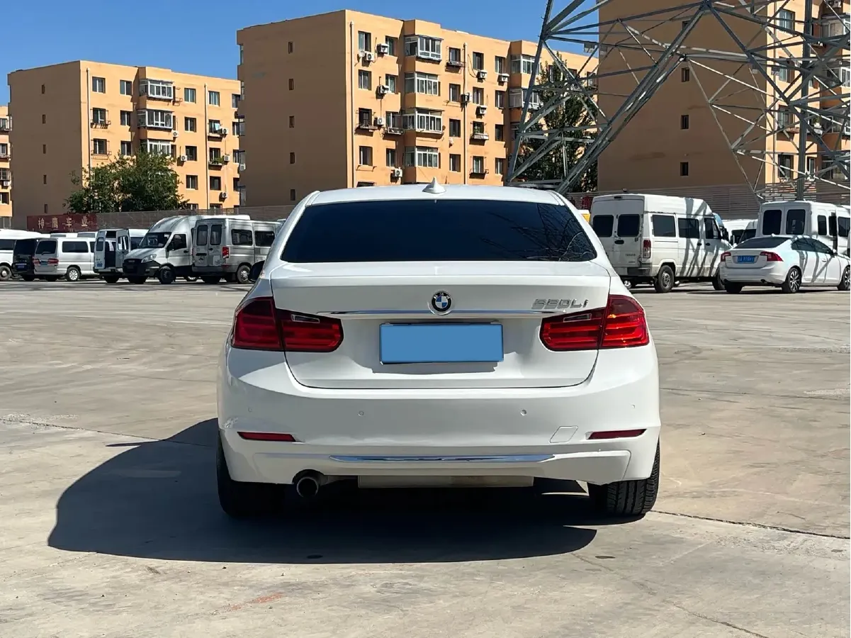 2013 BMW 3 Series 2.0T 184HP L4 8AT,autocango,china used car exporter,china ev exporter,chinese used car exporter,chinese used ev exporter