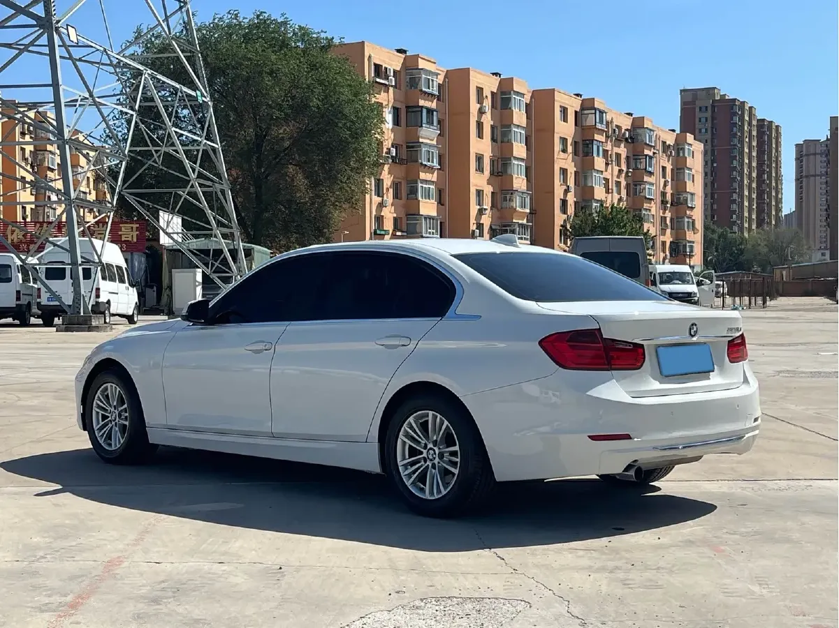 2013 BMW 3 Series 2.0T 184HP L4 8AT,autocango,china used car exporter,china ev exporter,chinese used car exporter,chinese used ev exporter