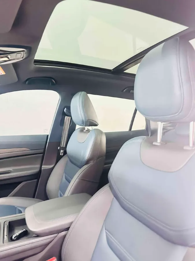 2022 Ford Equator Sport 1.5T 170HP L4 7DCT,autocango,china used car exporter,china ev exporter,chinese used car exporter,chinese used ev exporter