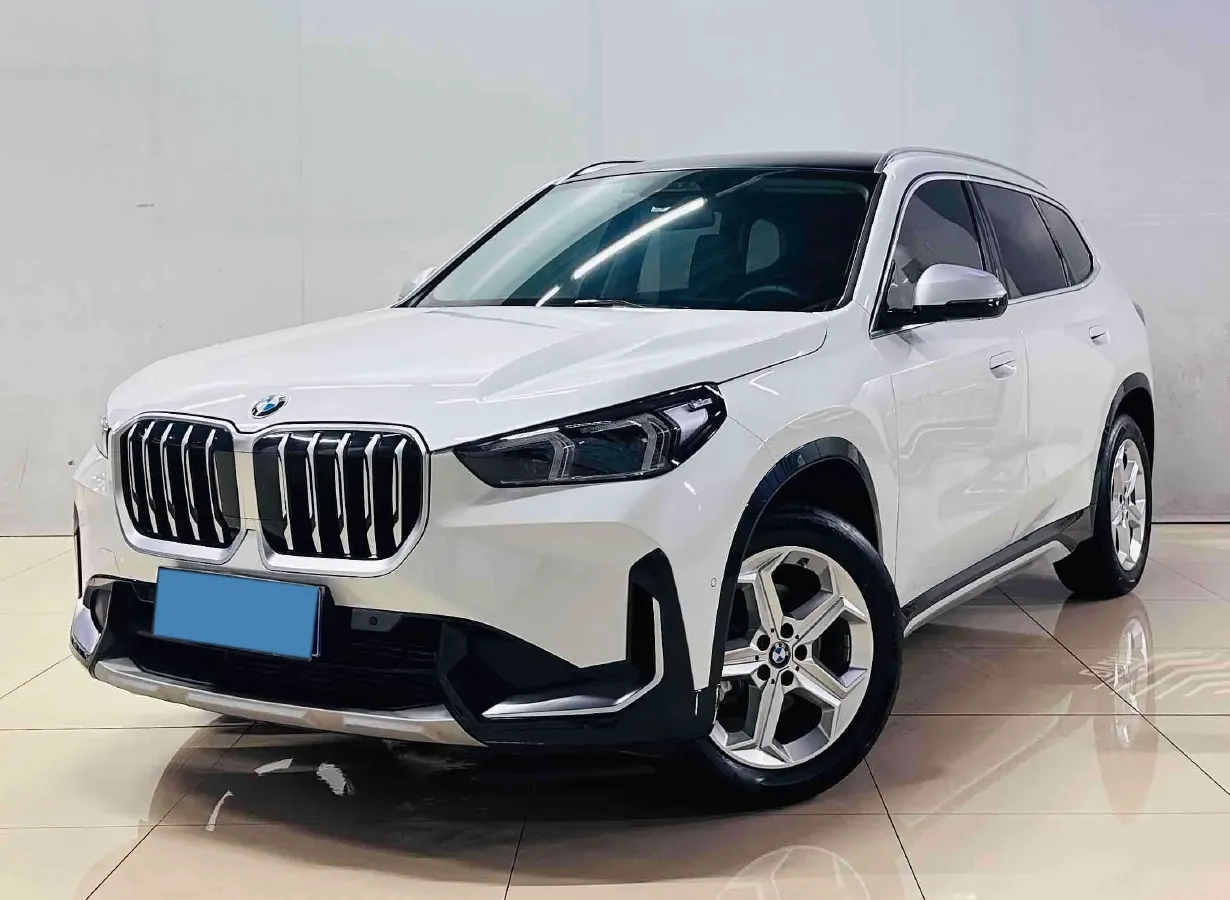 2023 BMW X1 1.5T 156HP L3 7DCT,autocango,china used car exporter,china ev exporter,chinese used car exporter,chinese used ev exporter