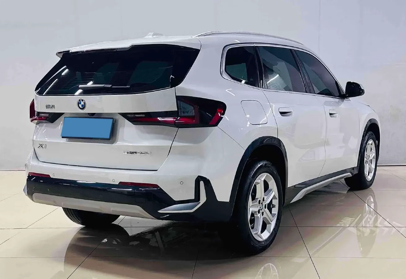 2023 BMW X1 1.5T 156HP L3 7DCT,autocango,china used car exporter,china ev exporter,chinese used car exporter,chinese used ev exporter