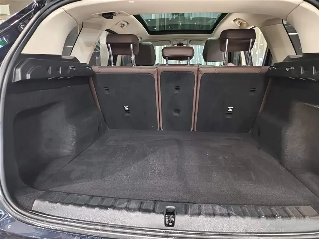 2024 BMW X1 2.0T 204HP L4 7DCT,autocango,china used car exporter,china ev exporter,chinese used car exporter,chinese used ev exporter