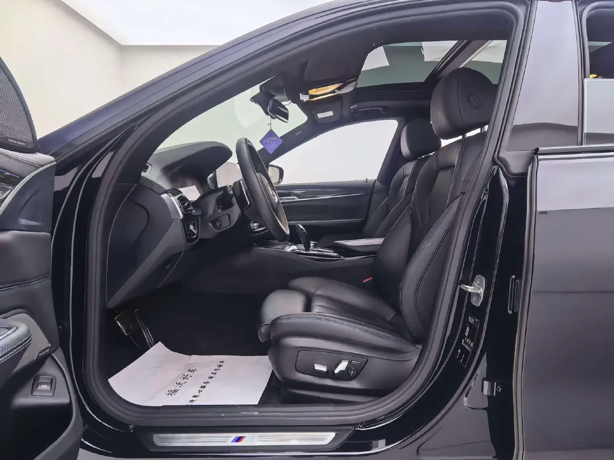 2020 BMW 6 Series GT 2.0T 258HP L4 8AT,autocango,china used car exporter,china ev exporter,chinese used car exporter,chinese used ev exporter