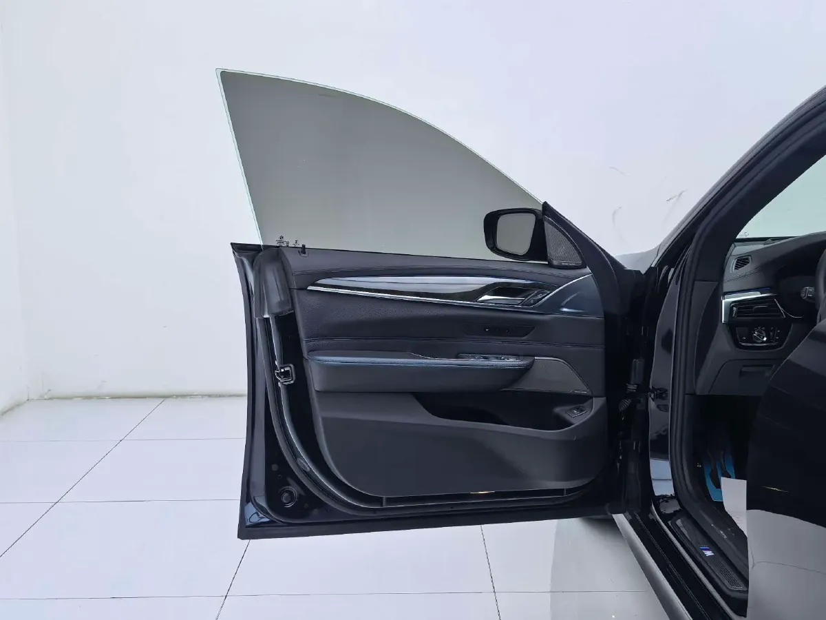 2020 BMW 6 Series GT 2.0T 258HP L4 8AT,autocango,china used car exporter,china ev exporter,chinese used car exporter,chinese used ev exporter