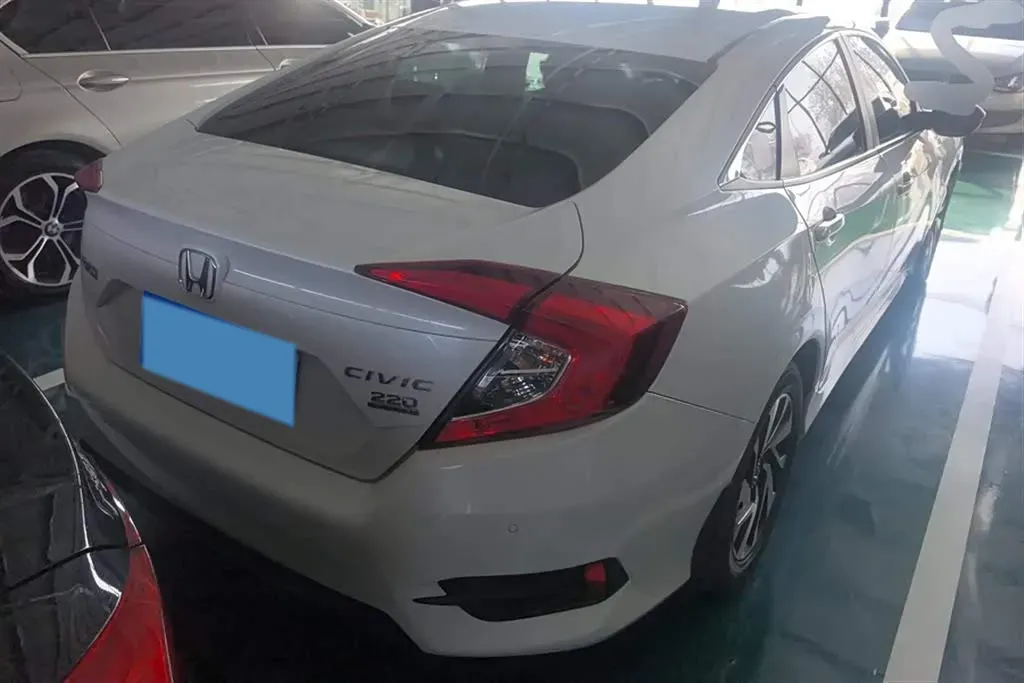2016 Honda Civic 1.5T 177HP L4 CVT,autocango,china used car exporter,china ev exporter,chinese used car exporter,chinese used ev exporter
