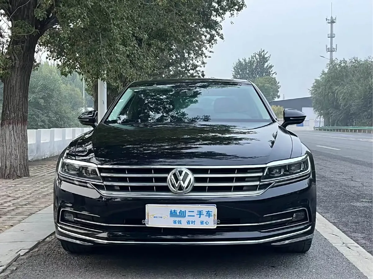2018 Volkswagen Phideon 2.0T 224HP L4 7DCT,autocango,china used car exporter,china ev exporter,chinese used car exporter,chinese used ev exporter