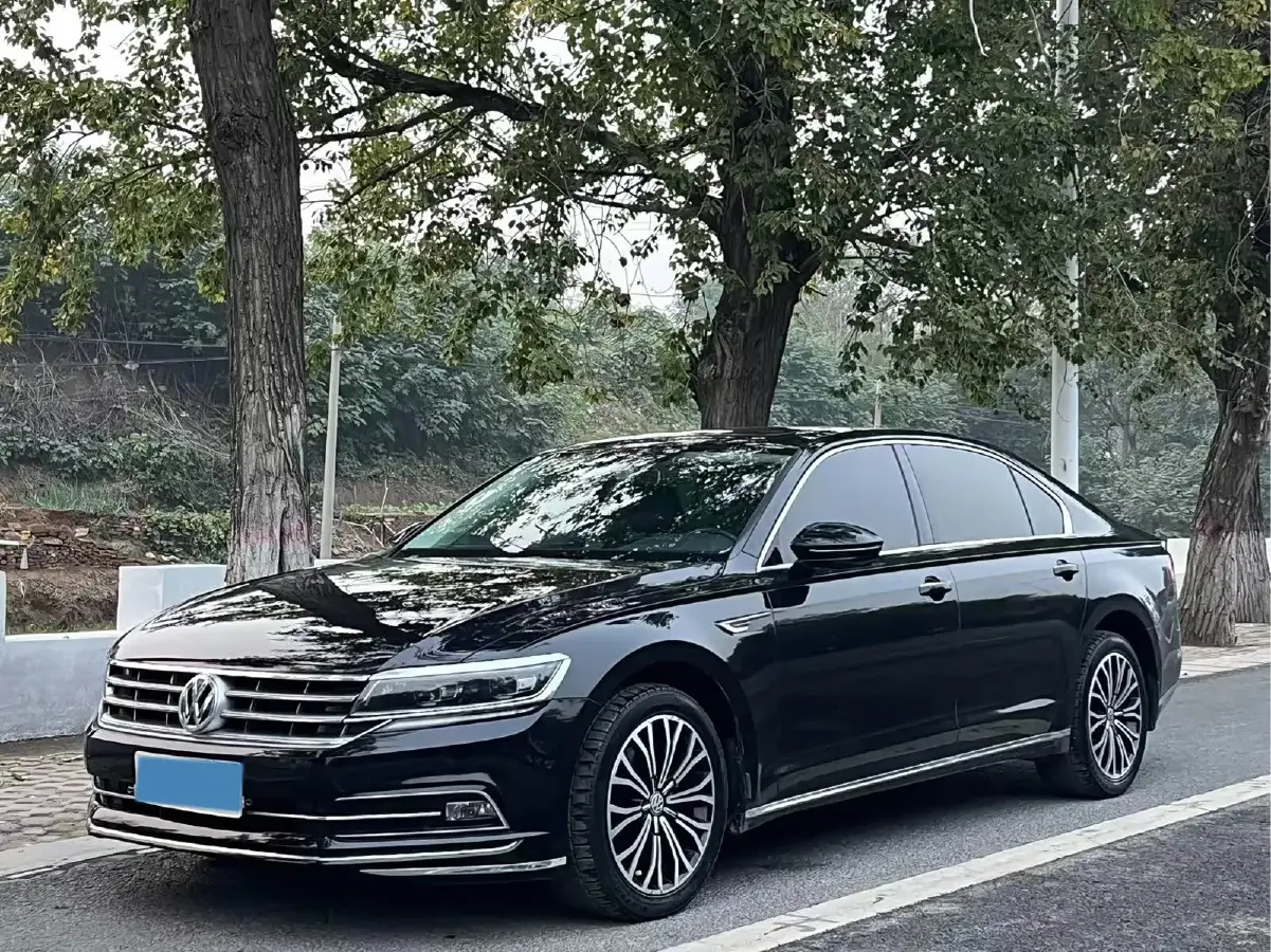 2018 Volkswagen Phideon 2.0T 224HP L4 7DCT